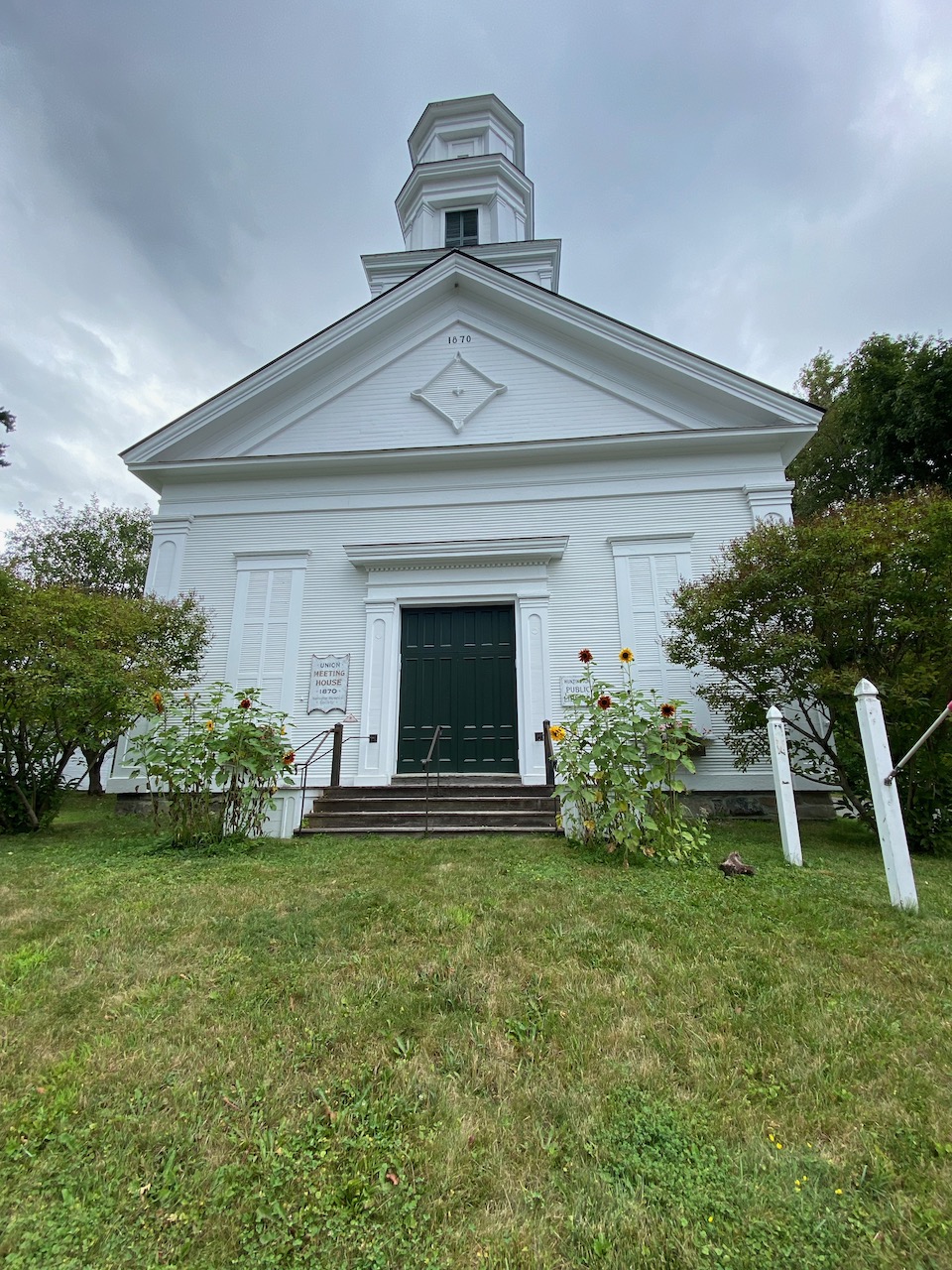 vt251-huntington-meeting-house-01