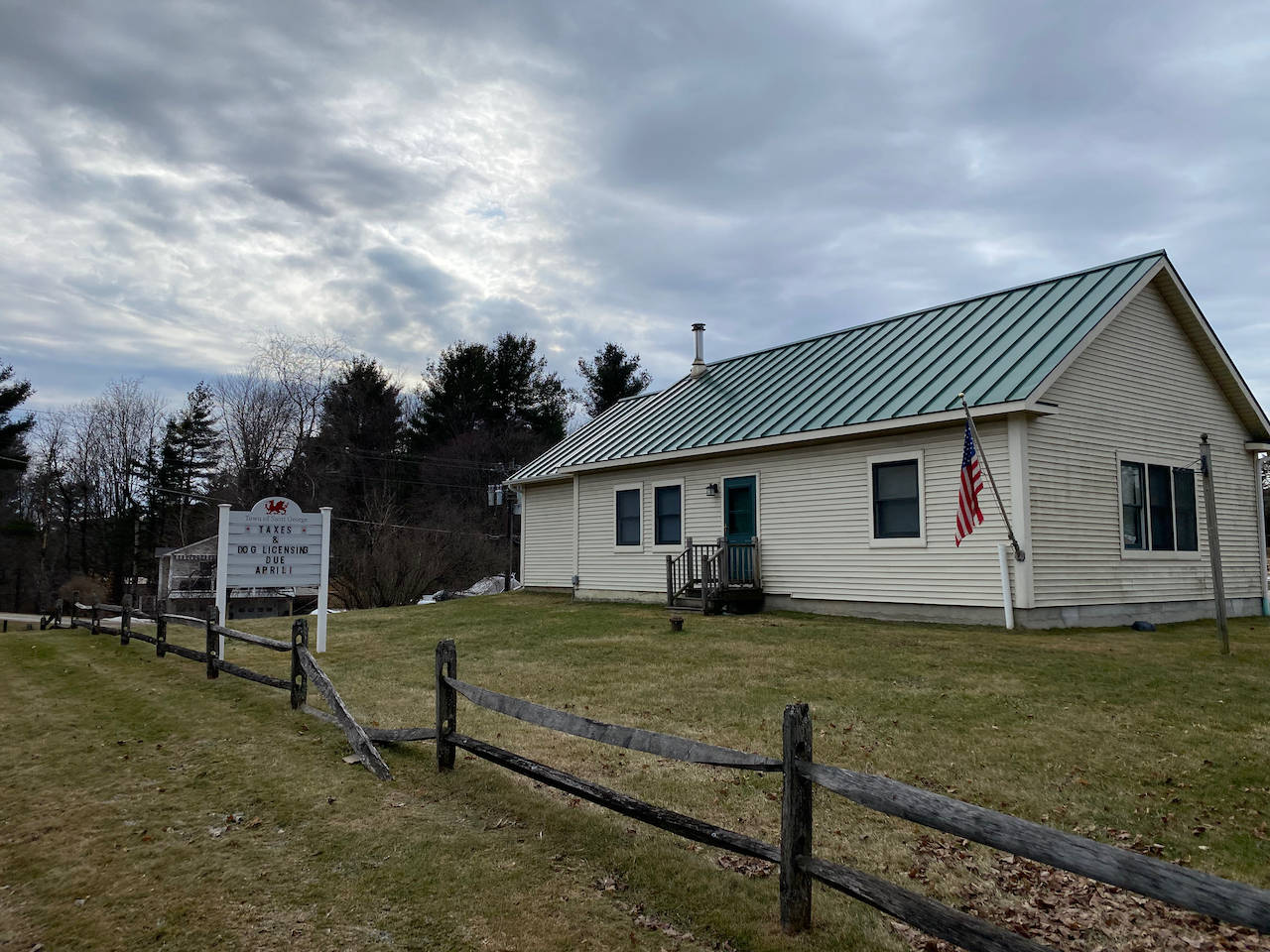 vt251 - Saint George town clerk