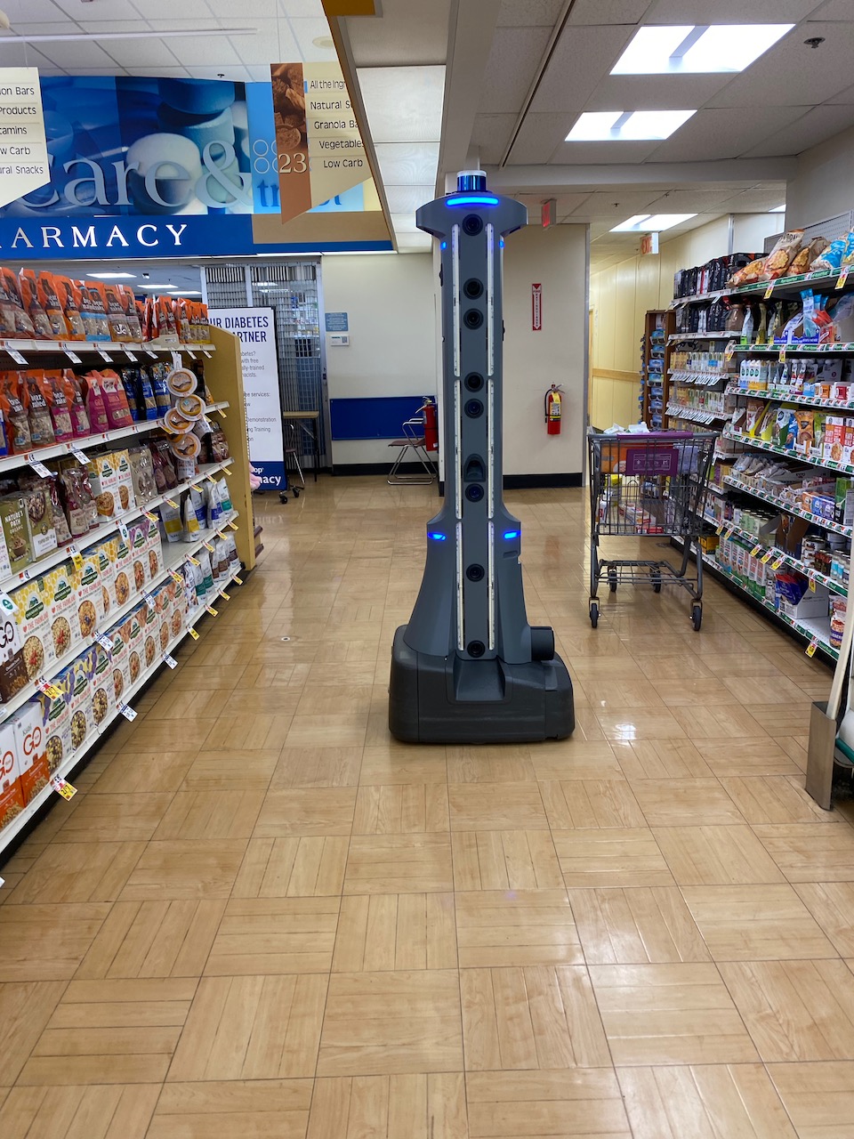 Grocery - Stop and Shop robot